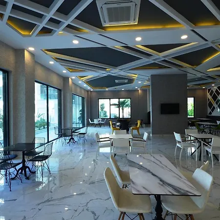 Konak Seaside 2+1 Luxury Махмутлар