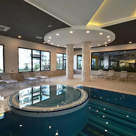 Konak Seaside 2+1 Luxury * Махмутлар