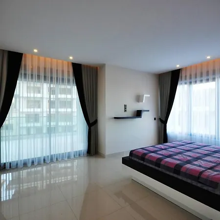 Konak Seaside 2+1 Luxury Махмутлар
